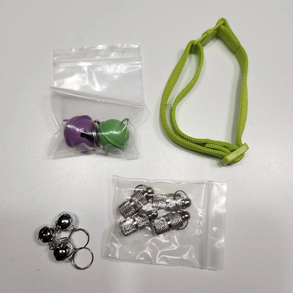 Collar Bundle: Includes safety collar, 3 small bells, 2 large bells and 4 ID cap